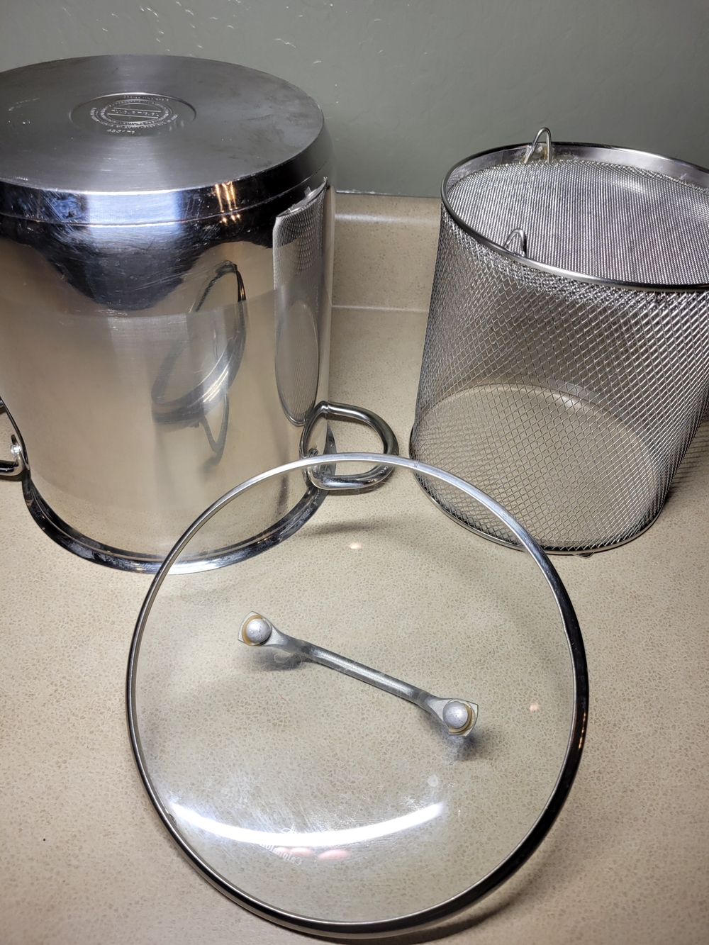 Costco Wholesale Professional Stainless Steel   8-quart Pot W/ Strainer And Lid - Picture 10 of 10